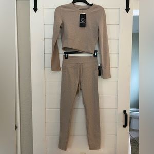 Move theology lounge jogger set
